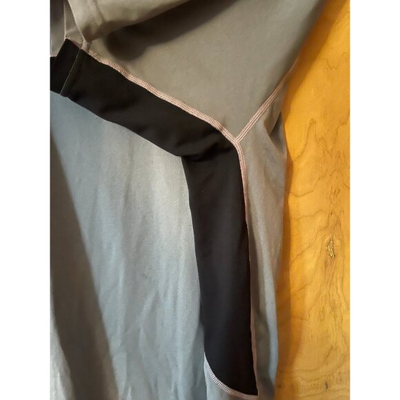 Nike Dri-Fit workout shirt - Large - Gray/Black - Picture 4 of 6